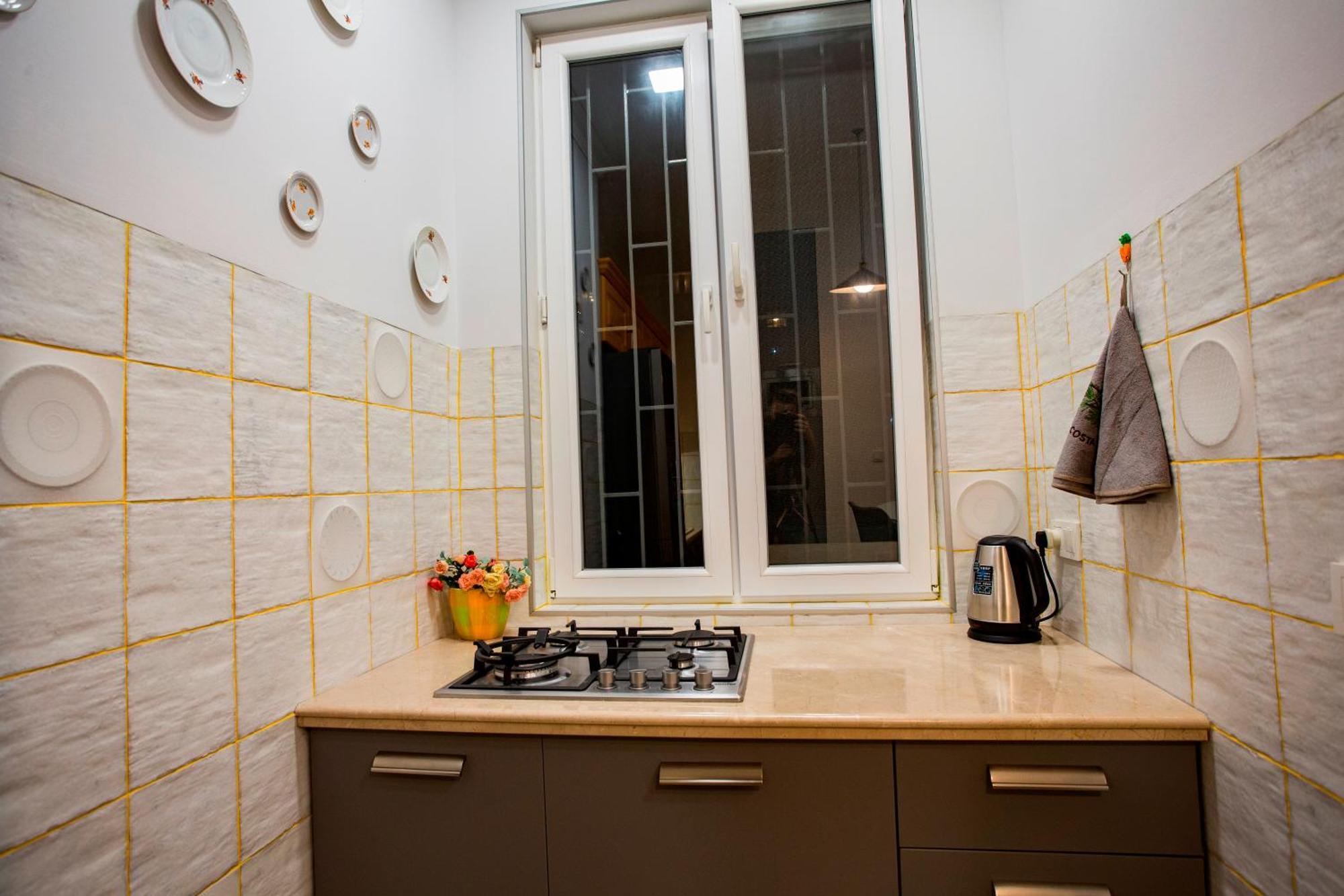 Yellow Apartment In Avlabari Tbilissi Extérieur photo